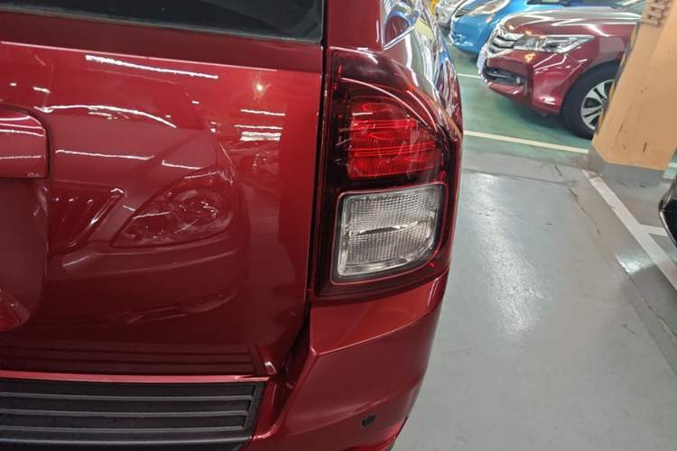 Used Jeep Compass 2014 Revised Version 2.0L Two-Wheel Drive Entry-Level Edition Right Rear Taillight