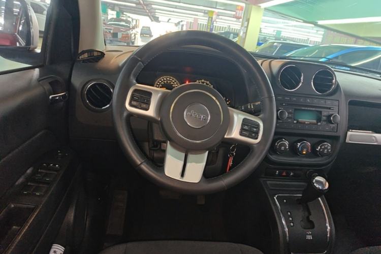 Used Jeep Compass 2014 Revised Version 2.0L Two-Wheel Drive Entry-Level Edition Steering Wheel