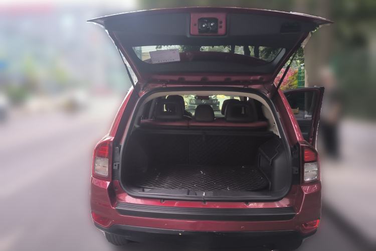 Used Jeep Compass 2014 Revised Version 2.0L Two-Wheel Drive Entry-Level Edition Trunk