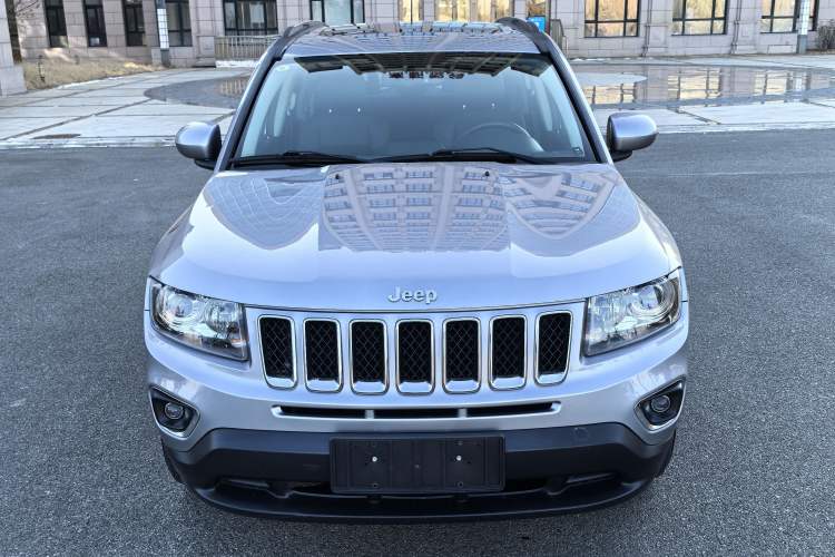 Used Jeep Compass 2014 Revised Version 2.4L Four-Wheel Drive Comfort Edition Exterior 1