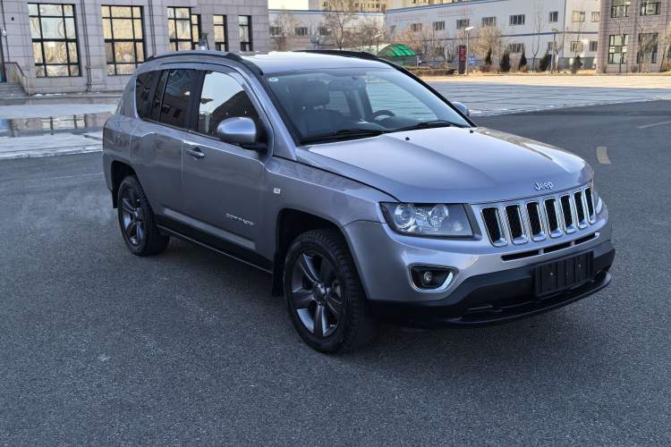 Used Jeep Compass 2014 Revised Version 2.4L Four-Wheel Drive Comfort Edition Exterior 2