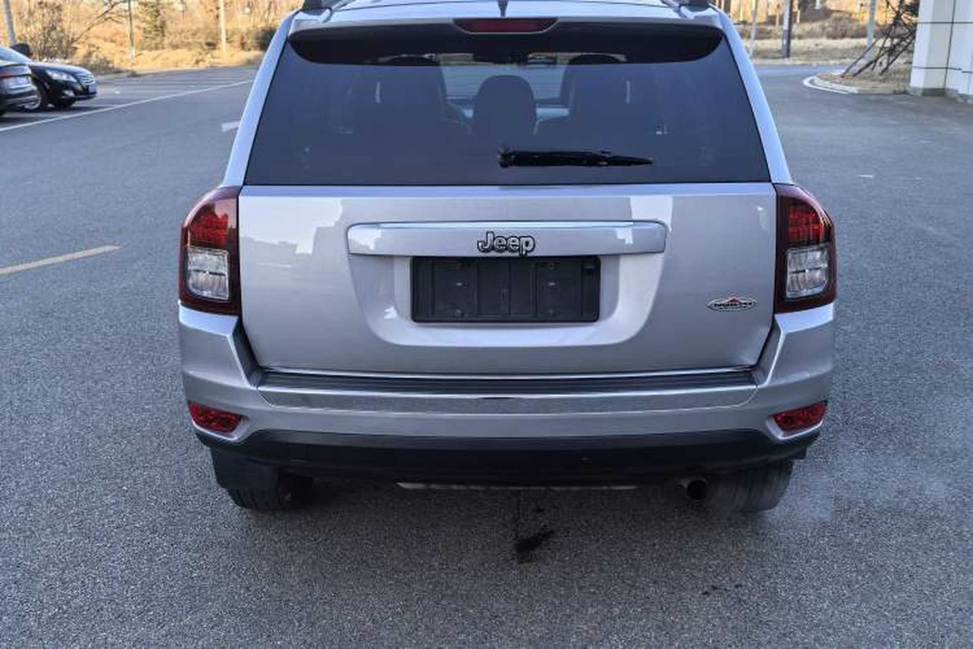 Used Jeep Compass 2014 Revised Version 2.4L Four-Wheel Drive Comfort Edition Exterior 4
