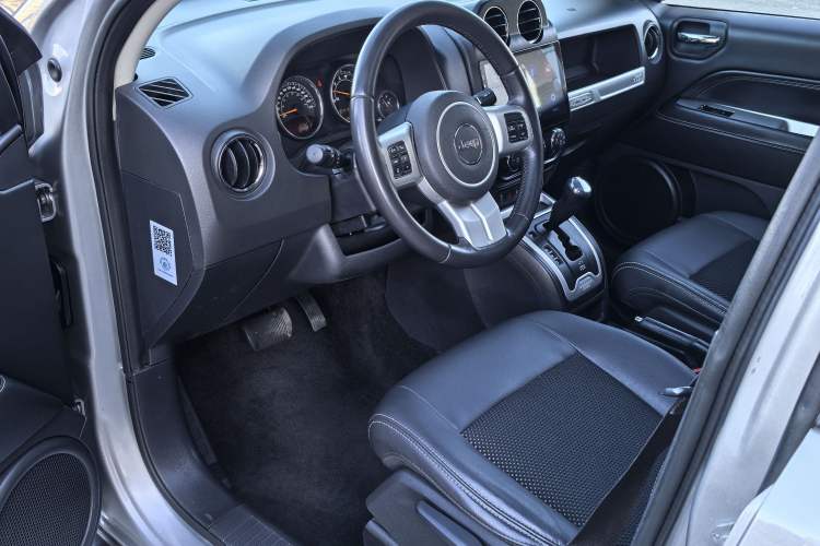 Used Jeep Compass 2014 Revised Version 2.4L Four-Wheel Drive Comfort Edition Interior 1