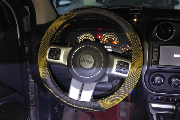 Used Jeep Compass 2014 Revised Version 2.0L Two-Wheel Drive Elite Edition Steering Wheel