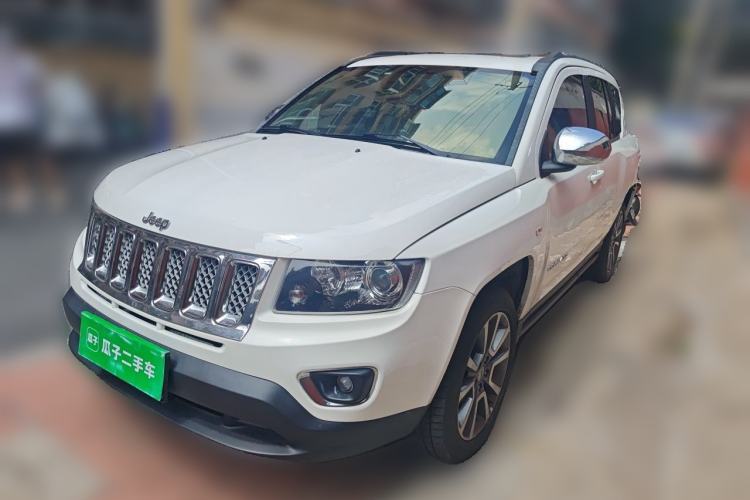 Used Jeep Compass 2014 2.0L two-wheel drive luxury version Guazi used car, China used car export, Used car for sale, Used Jeep cars, Cheapest cars for sale