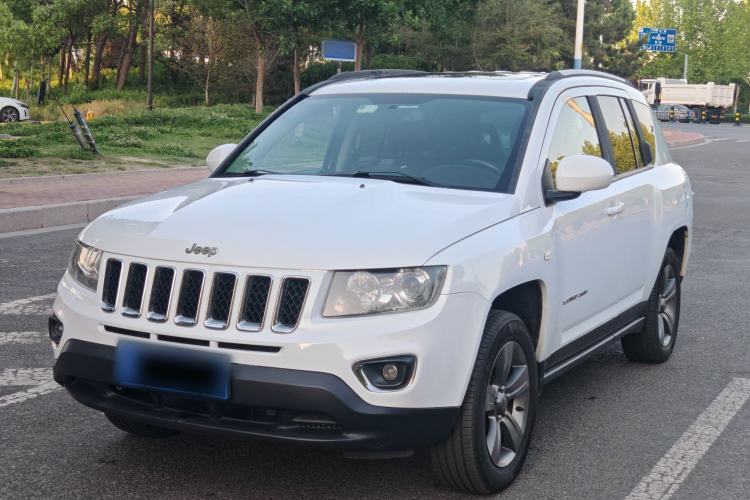 Used Jeep Compass 2014 Revised Version 2.4L Four-Wheel Drive Comfort Edition Guazi used car, China used car export, Used car for sale, Used  cars, Cheapest cars for sale