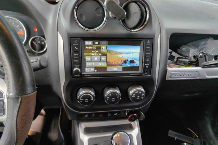 Used Jeep Compass 2014 Revised Version 2.0L Two-Wheel Drive Elite Edition Audio And AC Panel