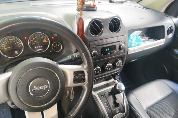 Used Jeep Compass  Audio And AC Panel