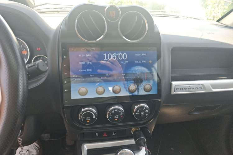 Used Jeep Compass 2014 Revised Version 2.4L Four-Wheel Drive Comfort Edition Audio And AC Panel