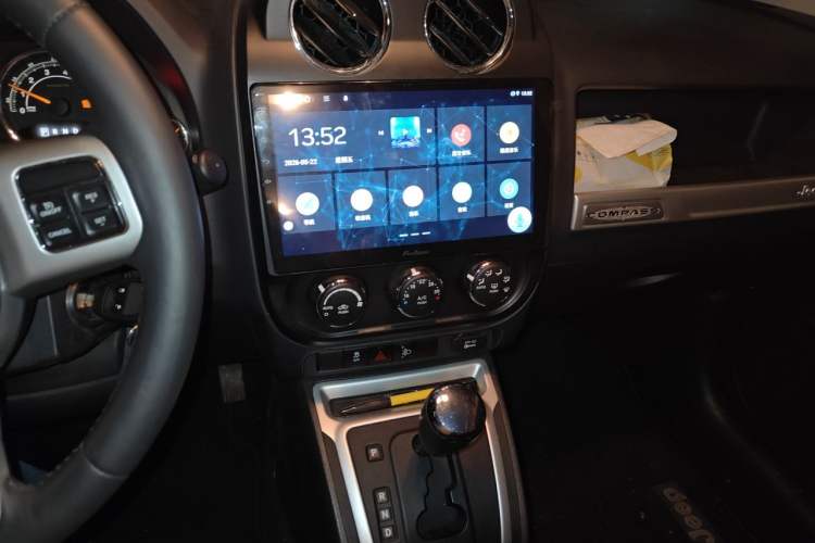 Used Jeep Compass 2014 Revised Version 2.4L Four-Wheel Drive Comfort Edition Audio And AC Panel