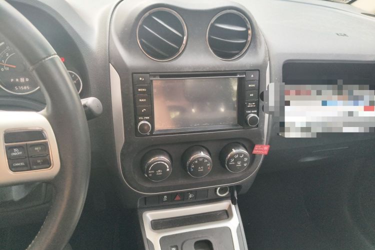 Used Jeep Compass 2014 2.4L Four-Wheel Drive Serpentine Collection Edition Audio And AC Panel