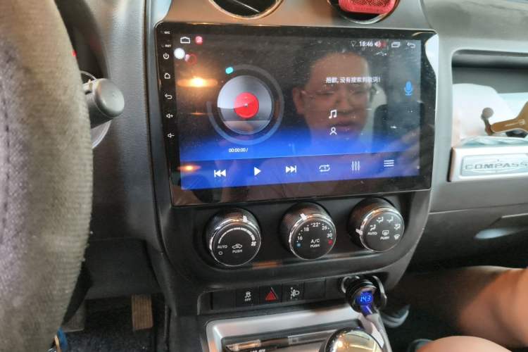 Used Jeep Compass 2014 Revised Version 2.4L Four-Wheel Drive Comfort Edition Audio And AC Panel