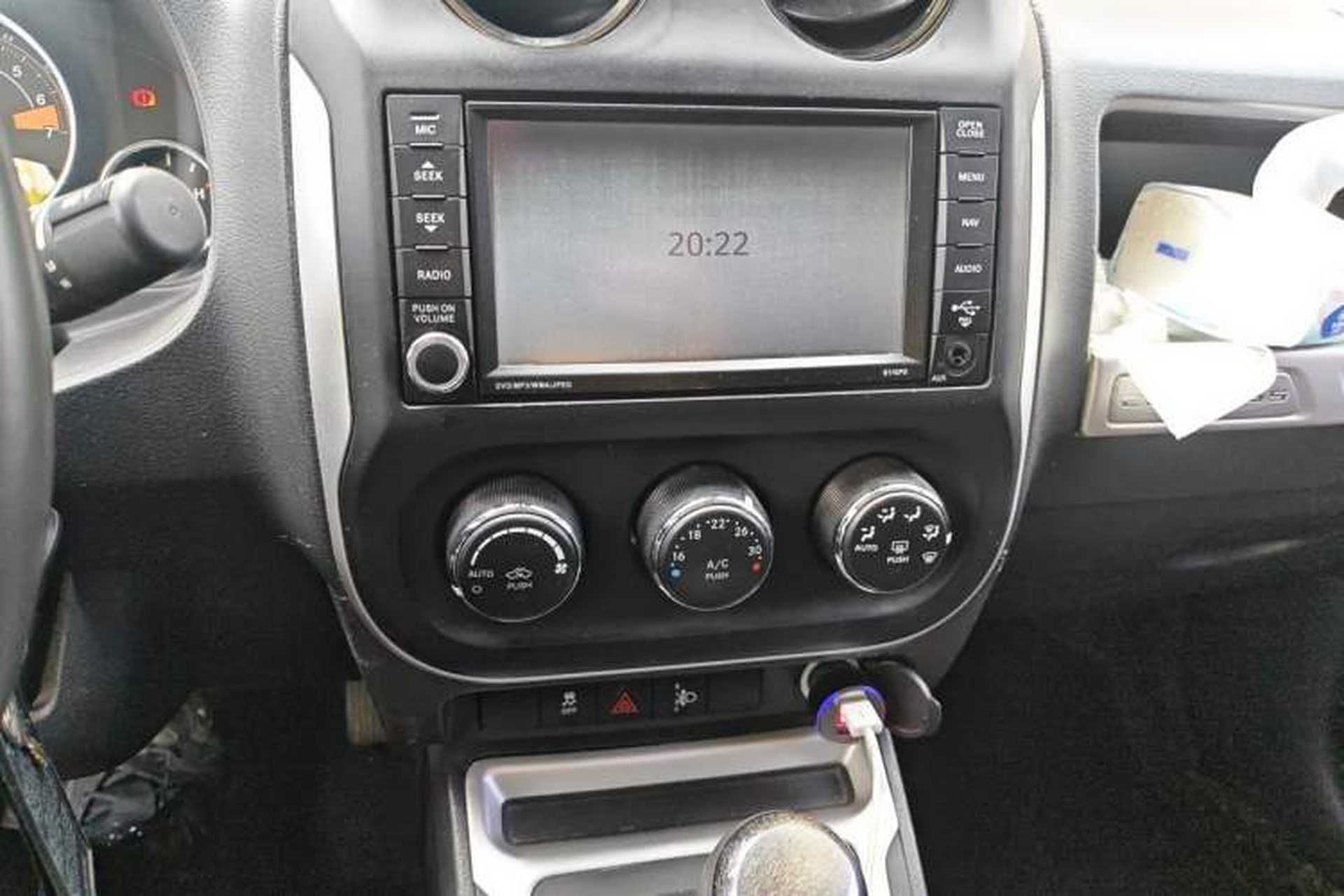 Used Jeep Compass 2014 Revised Version 2.4L Four-Wheel Drive Comfort Edition Audio And AC Panel