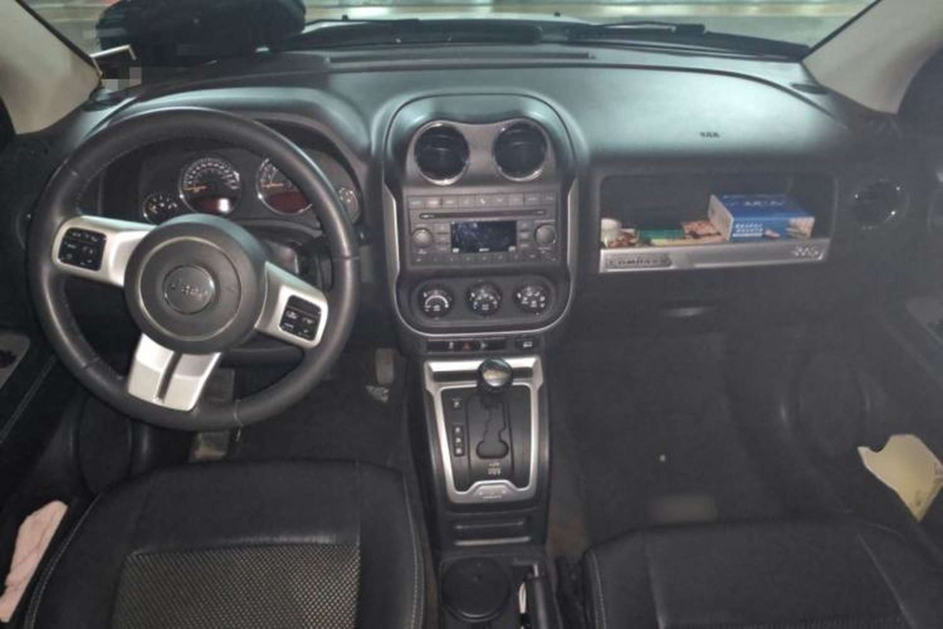 Used Jeep Compass 2014 2.4L Four-Wheel Drive Serpentine Collection Edition Center Console