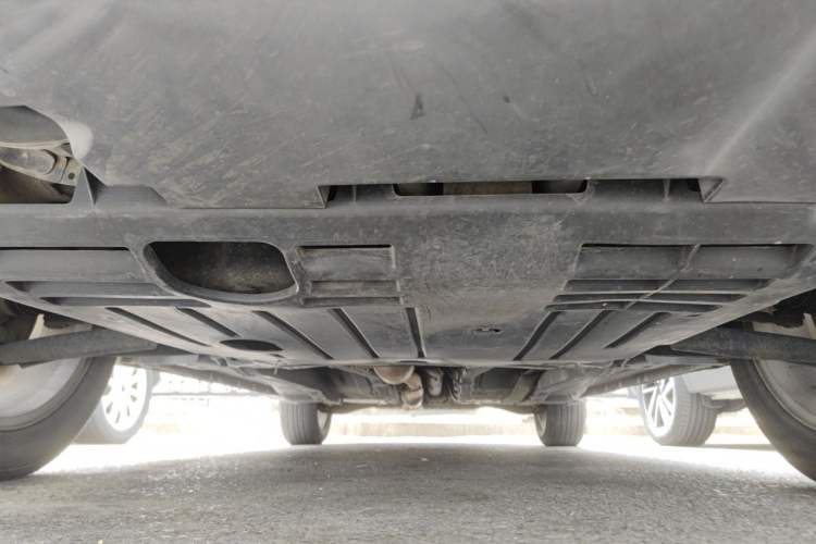 Used Jeep Compass 2014 2.4L four-wheel drive sport version Chassis Front