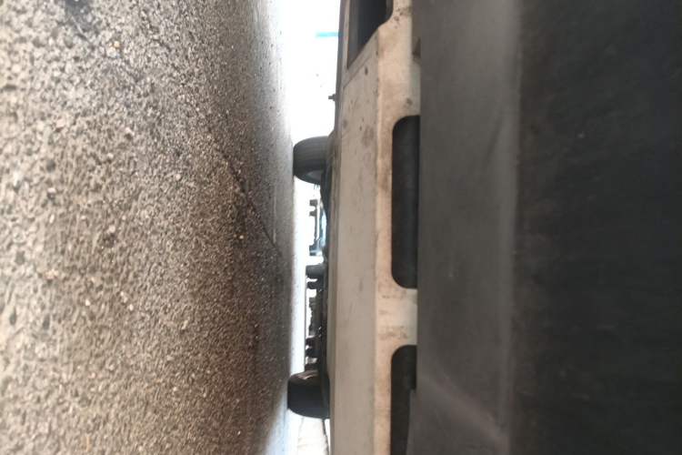Used Jeep Compass 2014 2.4L four-wheel drive sport version Chassis Front