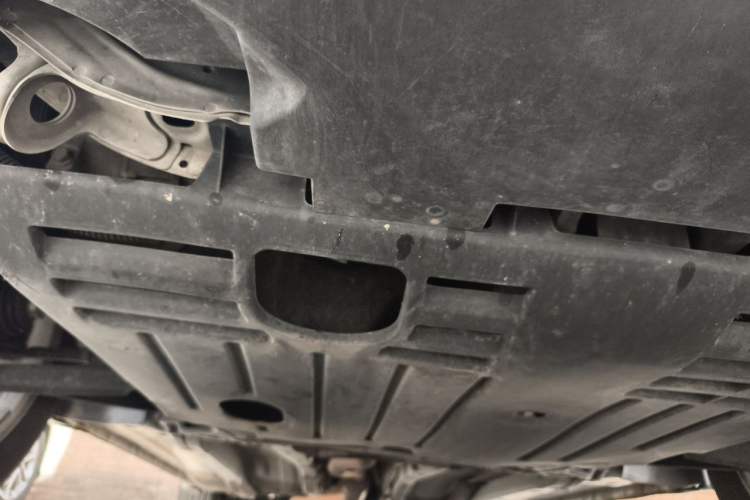 Used Jeep Compass 2014 2.0L two-wheel drive sport version Chassis Front