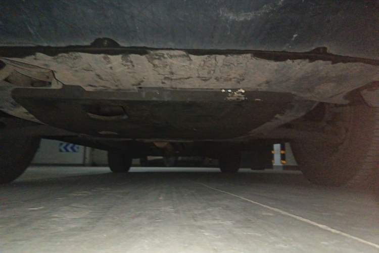 Used Jeep Compass 2014 2.4L four-wheel drive sport version Chassis Front