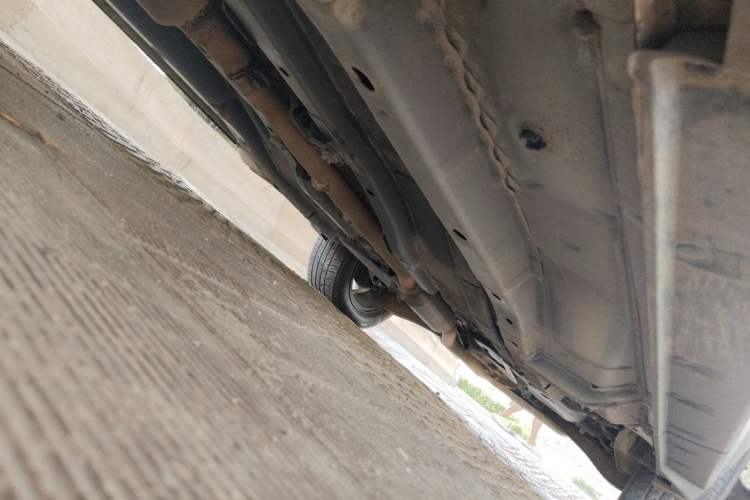 Used Jeep Compass 2014 2.4L four-wheel drive sport version Chassis Front Left