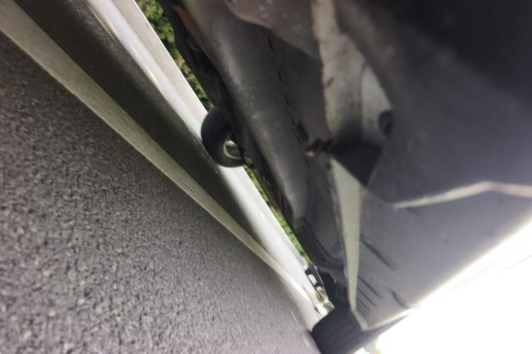 Used Jeep Compass 2014 2.0L two-wheel drive urban version Chassis Front Left