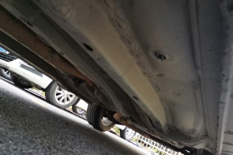 Used Jeep Compass 2014 2.0L two-wheel drive sport version Chassis Front Left