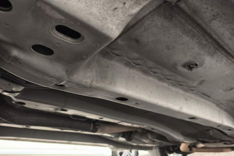 Used Jeep Compass 2014 2.0L two-wheel drive sport version Chassis Front Left