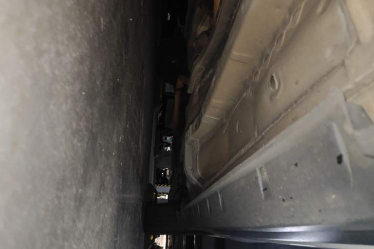 Used Jeep Compass 2014 2.0L two-wheel drive luxury version Chassis Front Left