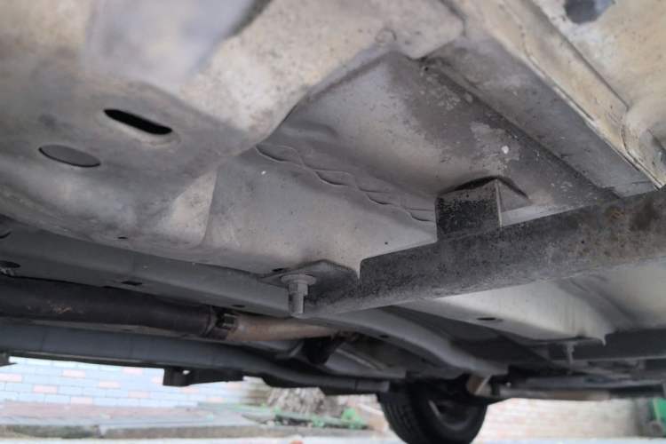 Used Jeep Compass 2014 2.0L two-wheel drive luxury version Chassis Front Left
