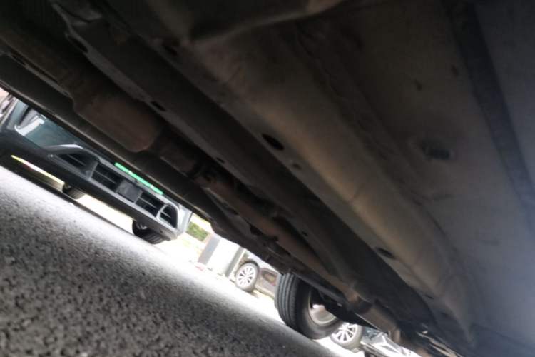 Used Jeep Compass 2014 2.4L four-wheel drive sport version Chassis Front Left