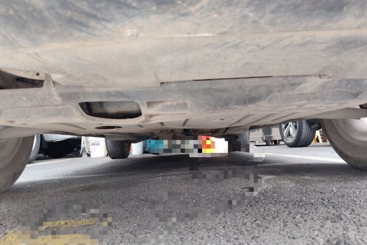 Used Jeep Compass 2014 2.0L two-wheel drive sport version Chassis Front