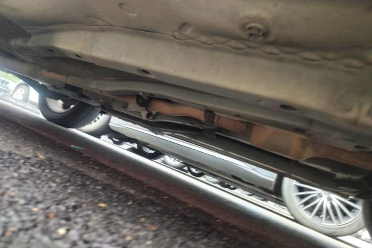 Used Jeep Compass 2014 2.4L four-wheel drive sport version Chassis Front Right