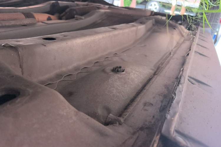 Used Jeep Compass 2014 2.0L two-wheel drive sport version Chassis Front Right
