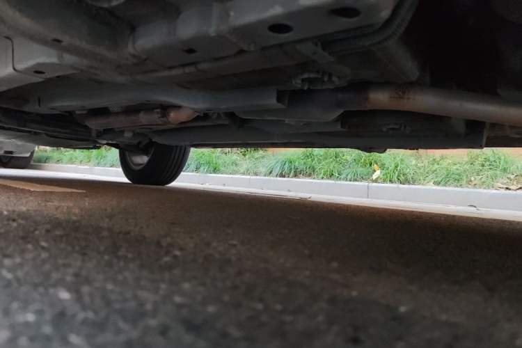Used Jeep Compass 2014 2.0L two-wheel drive sport version Chassis Front Right