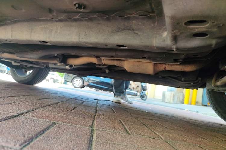 Used Jeep Compass 2014 2.4L four-wheel drive luxury version Chassis Front Right