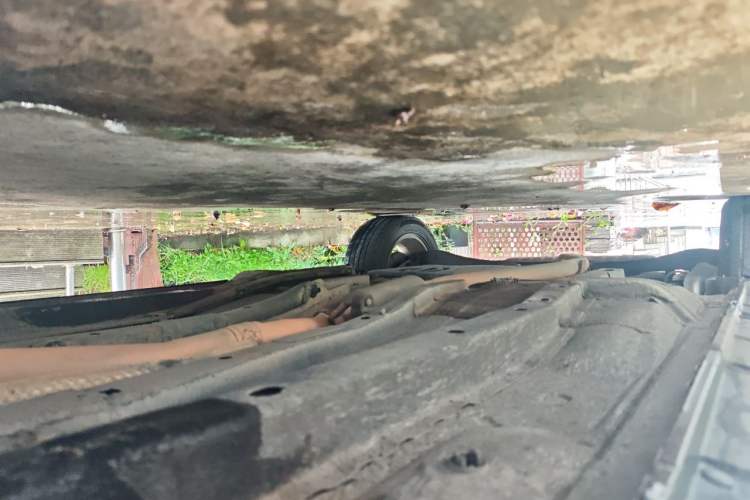 Used Jeep Compass 2014 2.0L two-wheel drive sport version Chassis Front Right