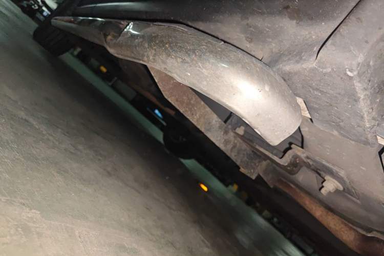 Used Jeep Compass 2014 2.0L two-wheel drive sport version Chassis Front Right