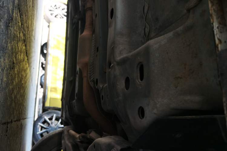 Used Jeep Compass 2014 Revised Version 2.4L Four-Wheel Drive Comfort Edition Chassis Front Right