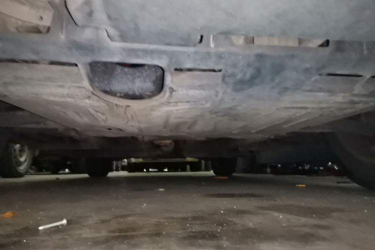 Used Jeep Compass 2014 2.0L two-wheel drive urban version Chassis Front