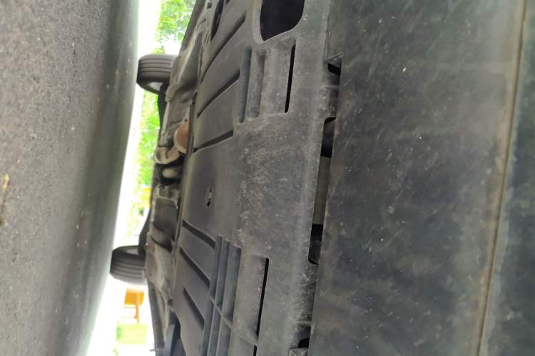 Used Jeep Compass 2014 2.4L four-wheel drive sport version Chassis Front