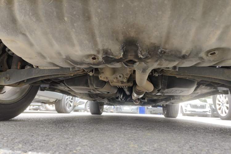 Used Jeep Compass 2014 2.4L four-wheel drive sport version Chassis Rear