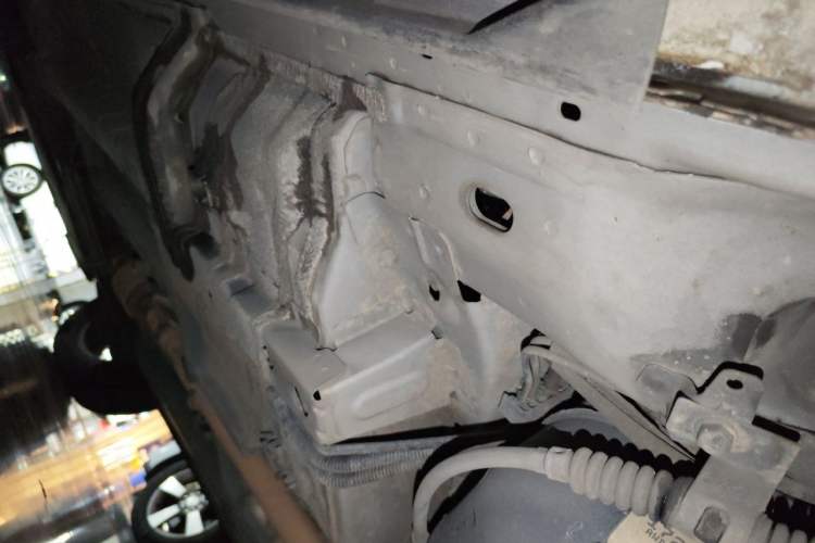 Used Jeep Compass 2014 Revised Version 2.4L Four-Wheel Drive Comfort Edition Chassis Rear Left
