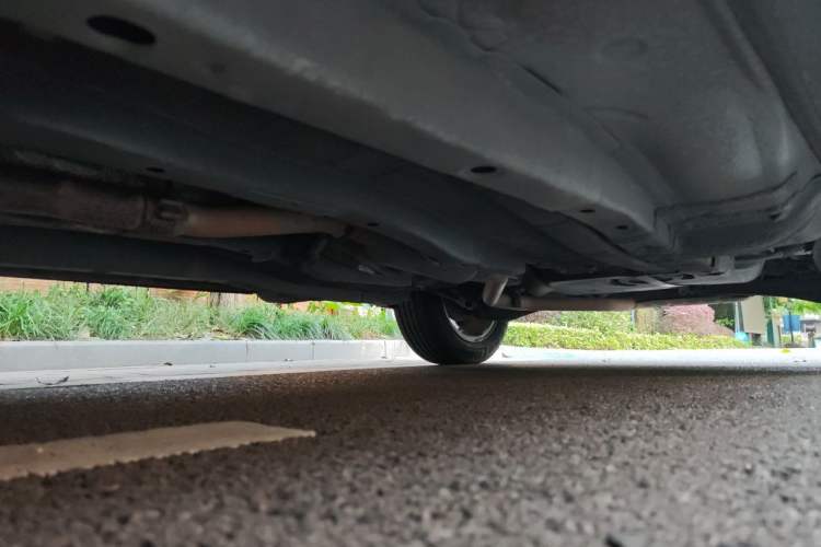 Used Jeep Compass 2014 2.0L two-wheel drive sport version Chassis Rear Right