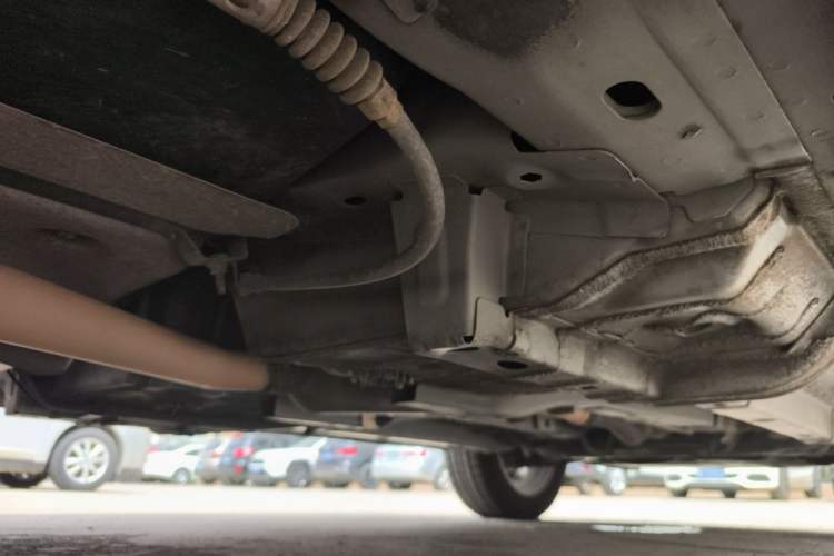 Used Jeep Compass 2014 2.0L two-wheel drive sport version Chassis Rear Right