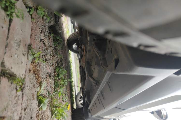 Used Jeep Compass 2014 2.4L four-wheel drive luxury navigation version Chassis Rear Right