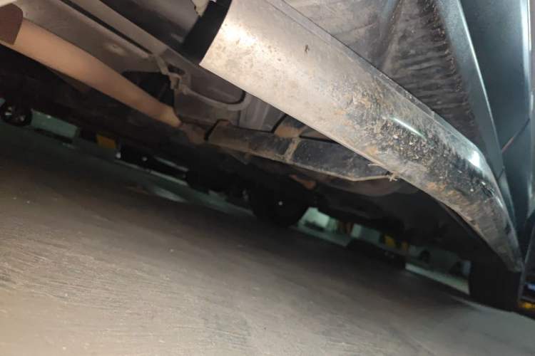 Used Jeep Compass 2014 2.0L two-wheel drive sport version Chassis Rear Right