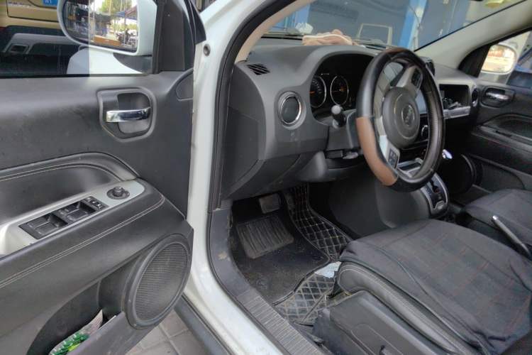 Used Jeep Compass 2014 Revised Version 2.0L Two-Wheel Drive Elite Edition Driver Seat