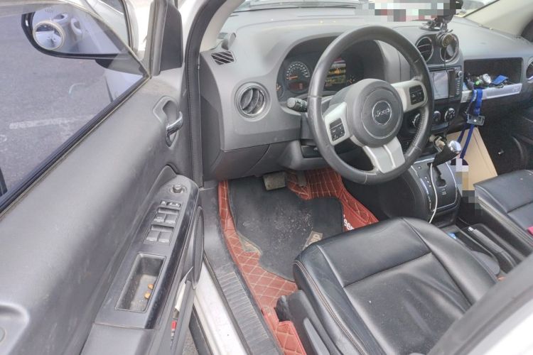 Used Jeep Compass 2014 2.4L four-wheel drive sport version Driver Seat