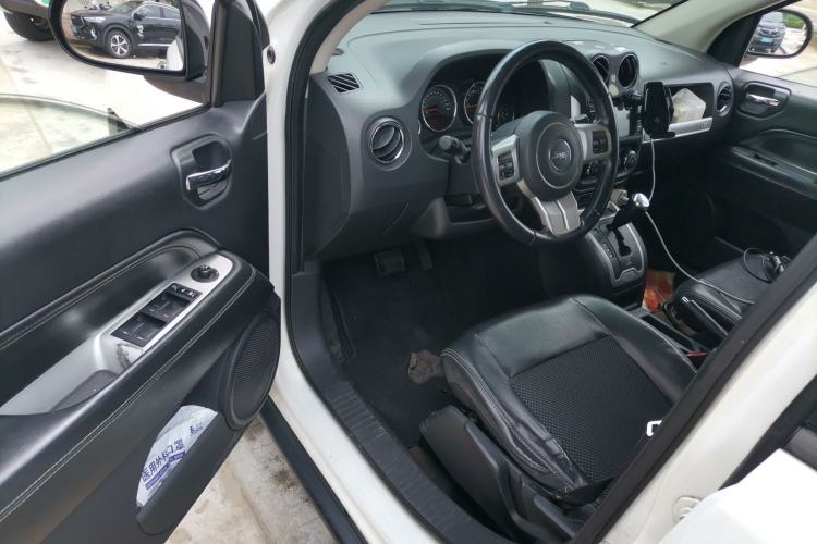 Used Jeep Compass 2014 2.4L Four-Wheel Drive Serpentine Collection Edition Driver Seat