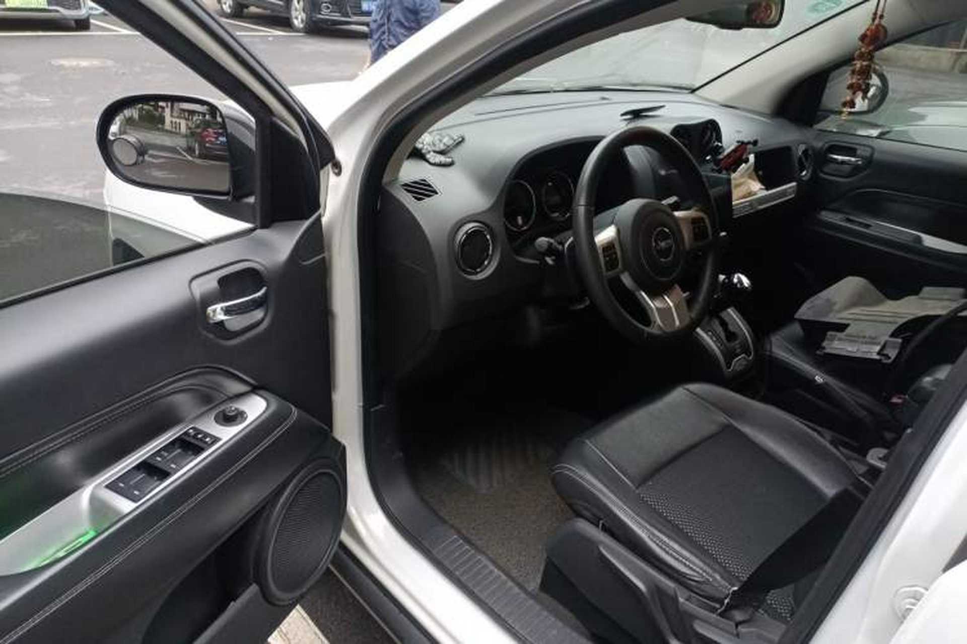Used Jeep Compass 2014 2.4L Four-Wheel Drive Serpentine Collection Edition Driver Seat