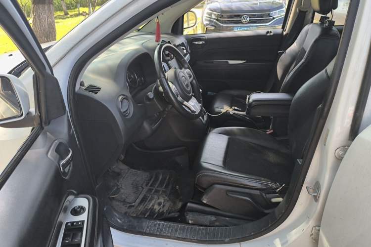 Used Jeep Compass 2014 Revised Version 2.4L Four-Wheel Drive Comfort Edition Driver Seat